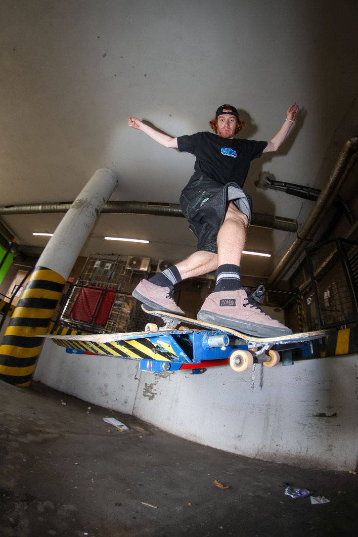 skater figure - short baggy noir jeans tonik